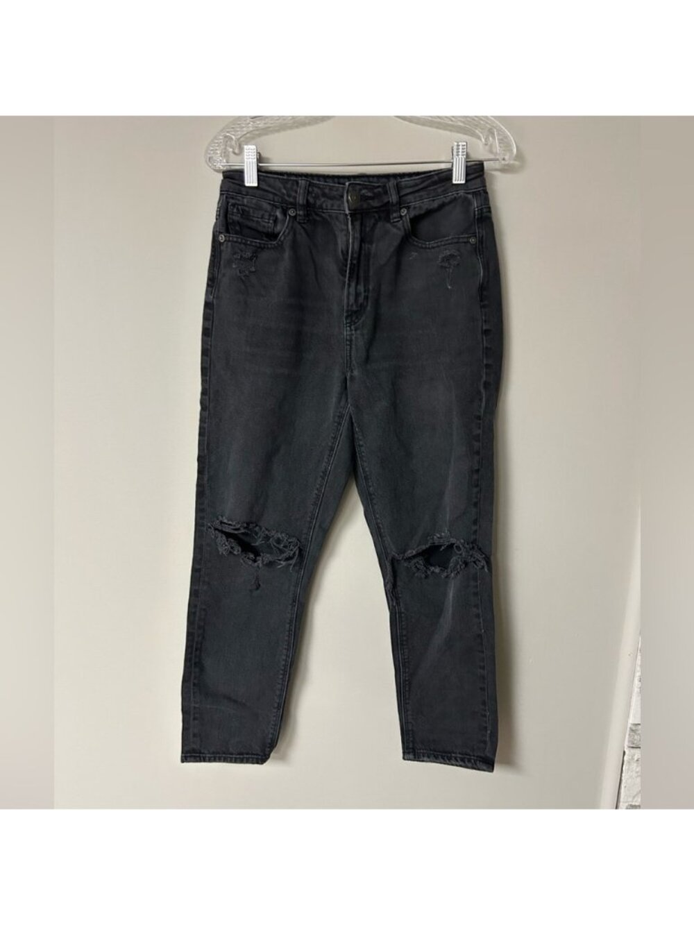 American‎ Eagle Black Ripped Mom Jeans